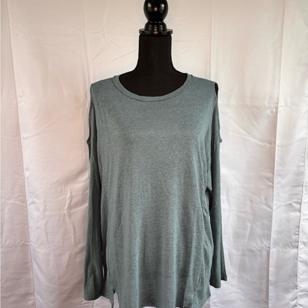 Hayden Los Angeles Long Sleeve Cold Shoulder top